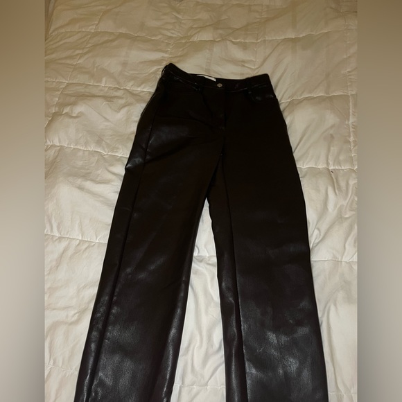 Aritzia Melina Pant - Picture 2 of 3